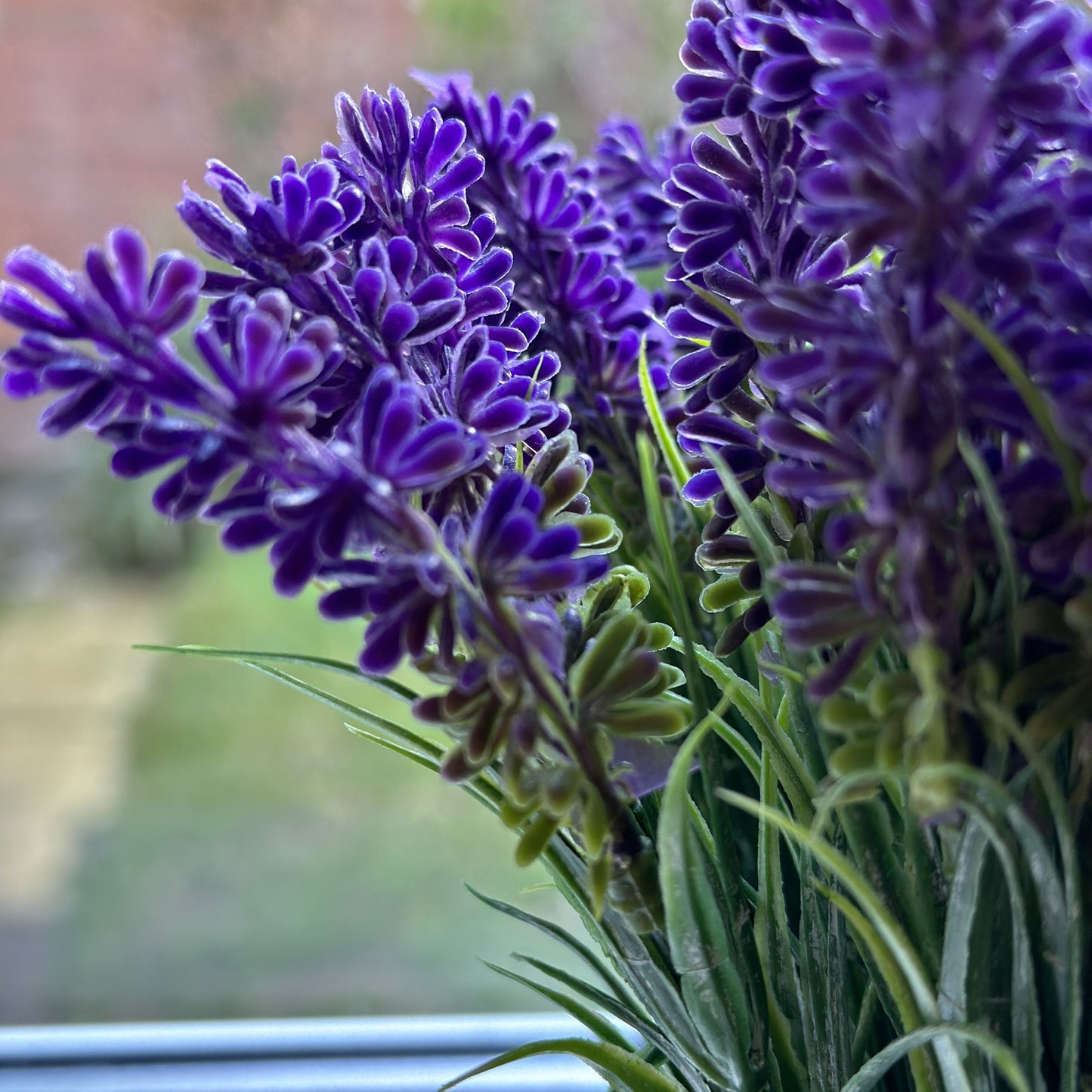 Artificial Lavender Flower Stems in 8cm White Ceramic Pot